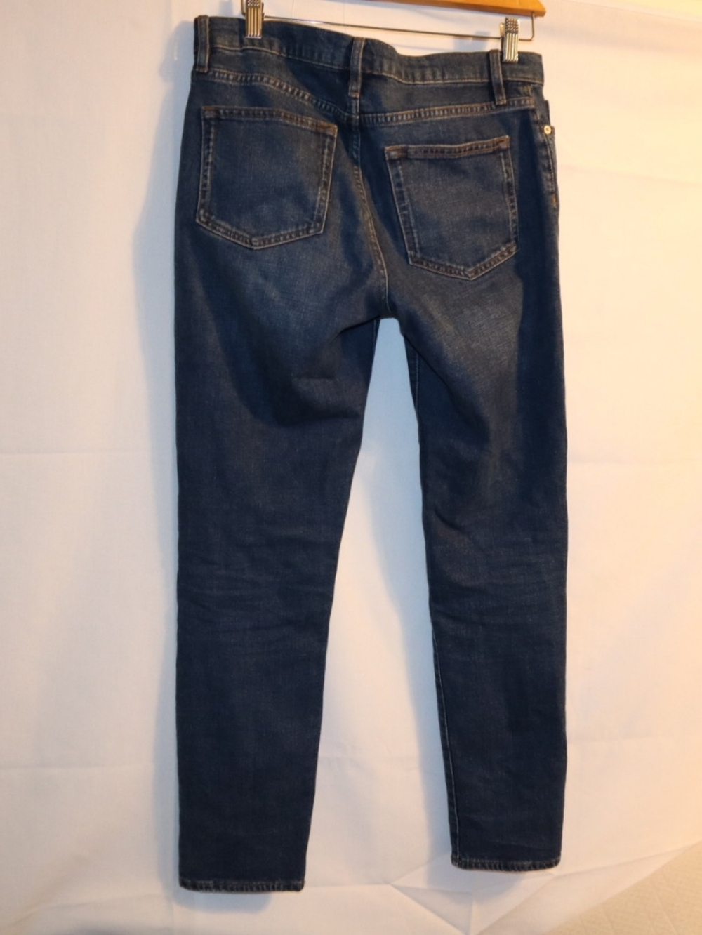 The FRAME Le Garçon in "Othello" is  classic mid-rise boyfriend jean Size 27 - Picture 8 of 13